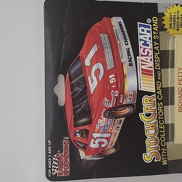 Racing Champions Stock Car Nascar Richard Petty NWT - Picture 2 of 7